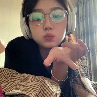 彩凤云裳